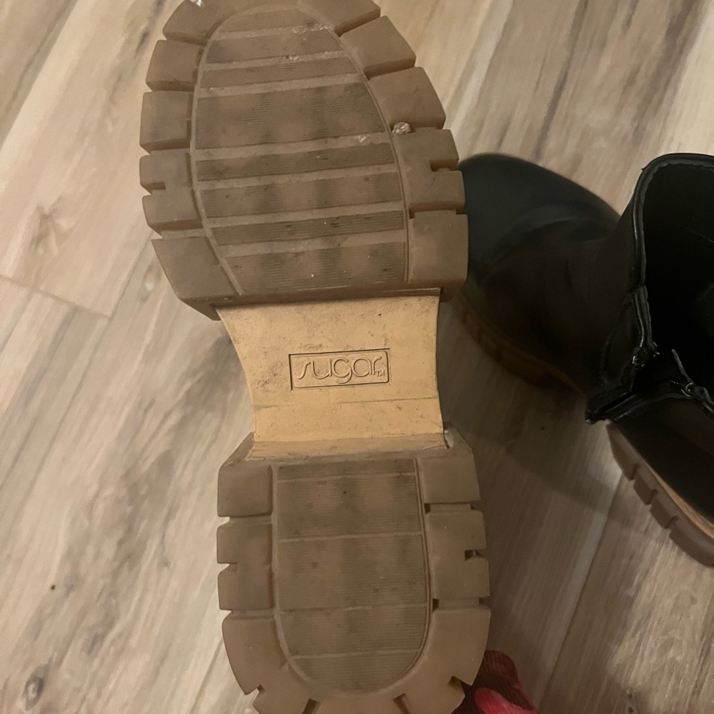Thick Sugar Black and Tan Chelsea boots